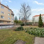 Lejlighed Big 1 Bedroom Near Airport & Center *