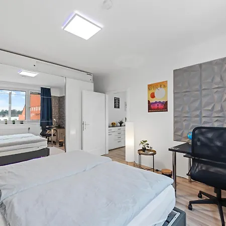 Big 1 Bedroom Near Airport & Center Apartamento