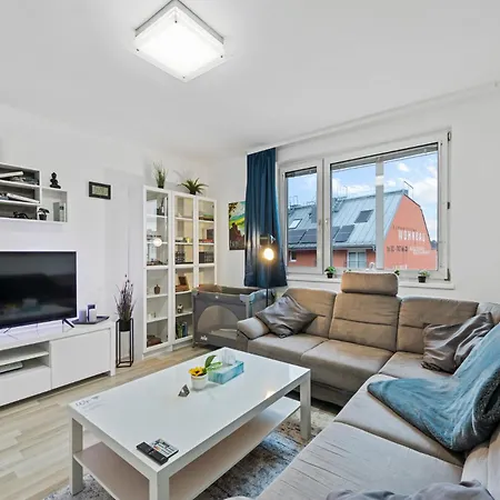 Big 1 Bedroom Near Airport & Center * Schwechat