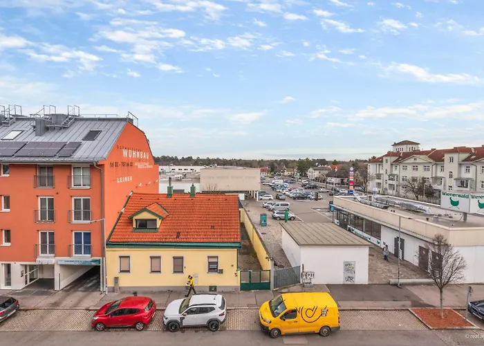 Big 1 Bedroom Near Airport & Center