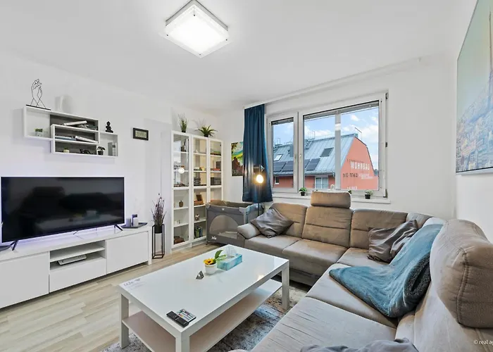 Big 1 Bedroom Near Airport & Center * Schwechat