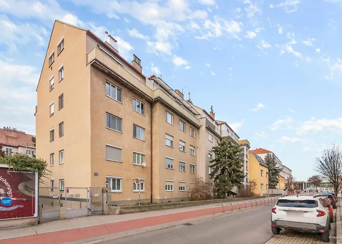 Apartment Big 1 Bedroom Near Airport & Center *